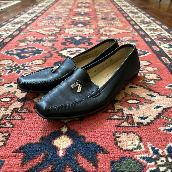 Salvatore Ferragamo Logo-Tassel Loafers - Picture 3 of 9